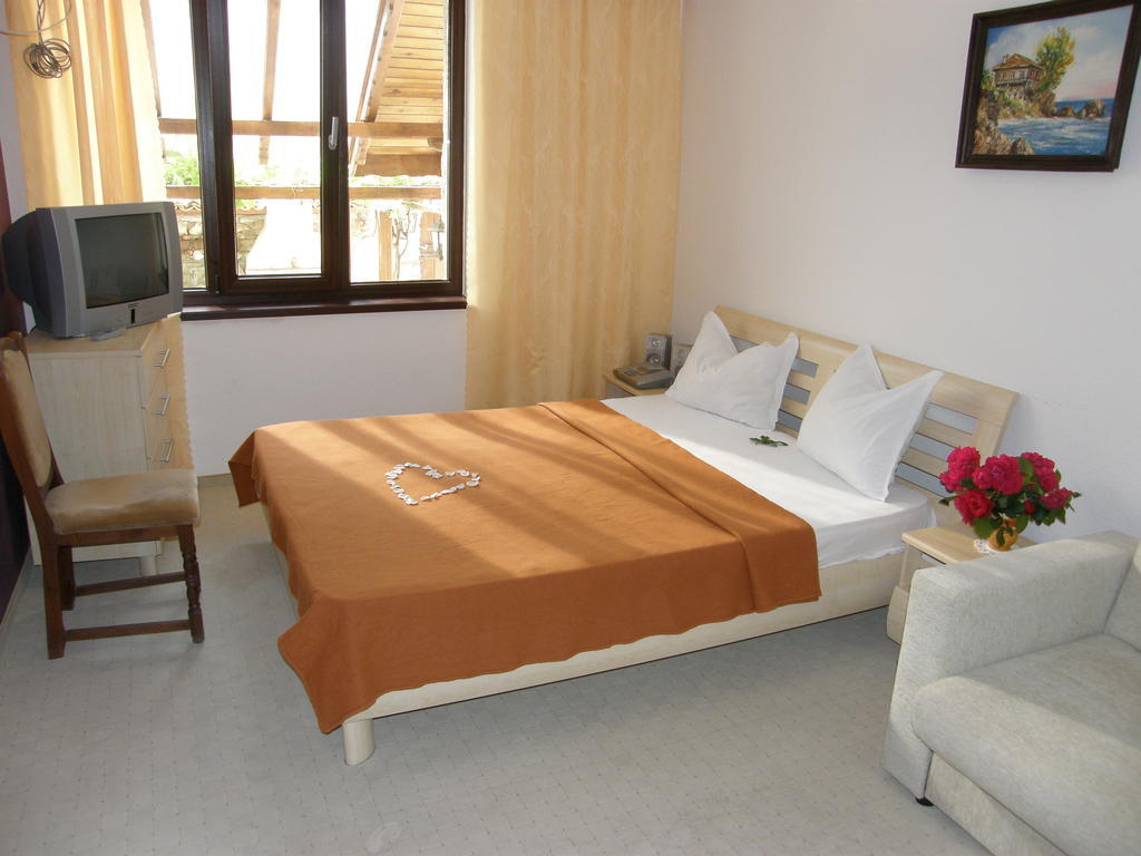 Emona Guest House Несебр Экстерьер фото